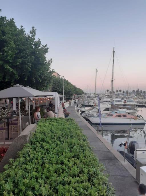 Jolie 2P Au Centre De Golfe-Juan A 2Mn Des Plages Валорис Екстериор снимка
